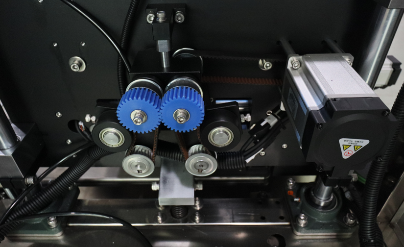 全自動電熱套標(biāo)機(jī),套標(biāo)機(jī)設(shè)備,全自動套標(biāo)機(jī)