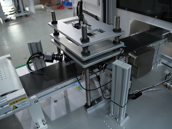 緊固件CCD光學篩選機,CCD光學篩選機,光學篩選機廠家,佼佼者